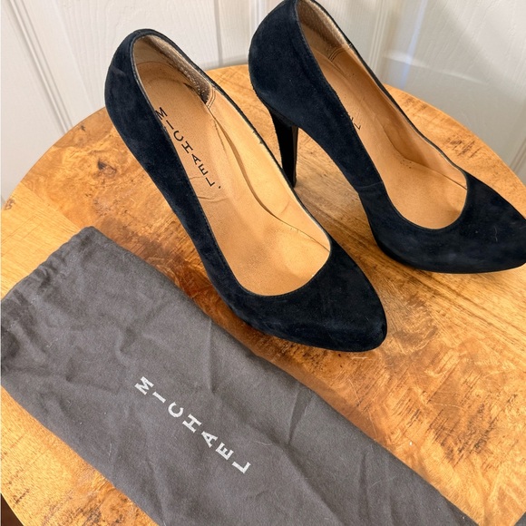 Michael Shannon Black Suede Heels - Picture 2 of 9